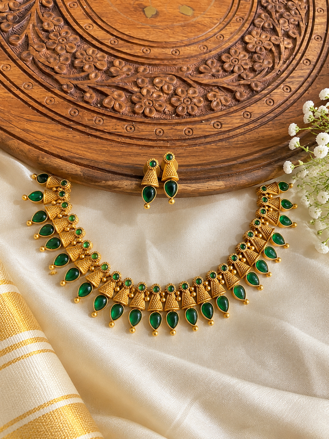 Emerald set
