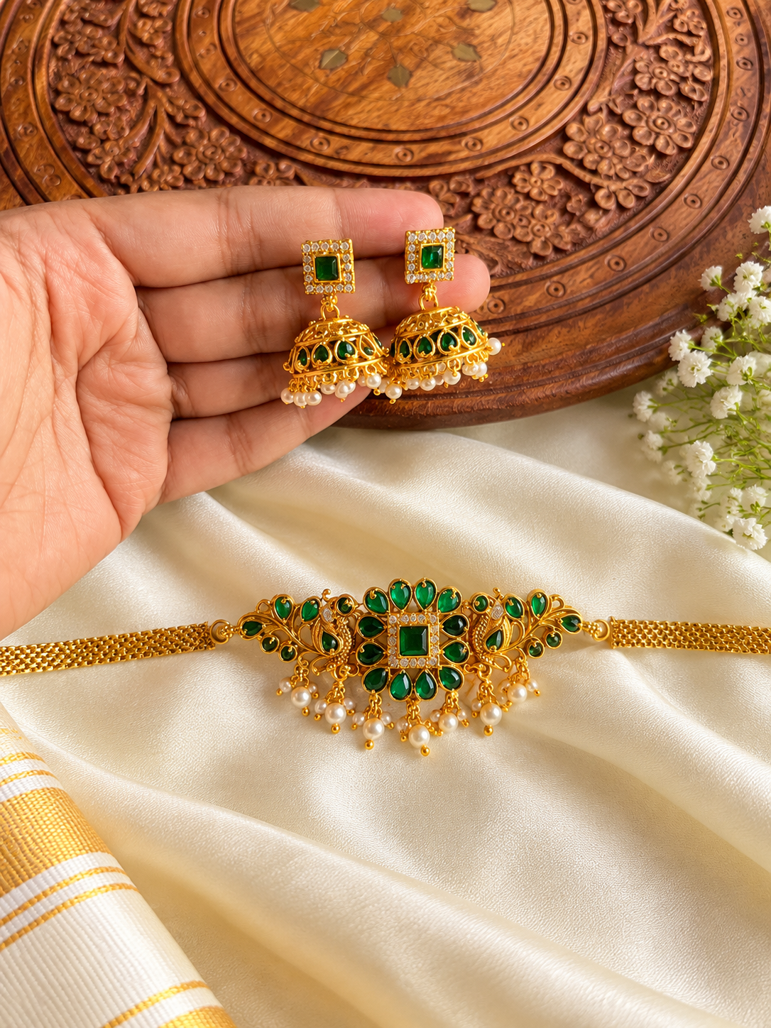 Emerald Choker