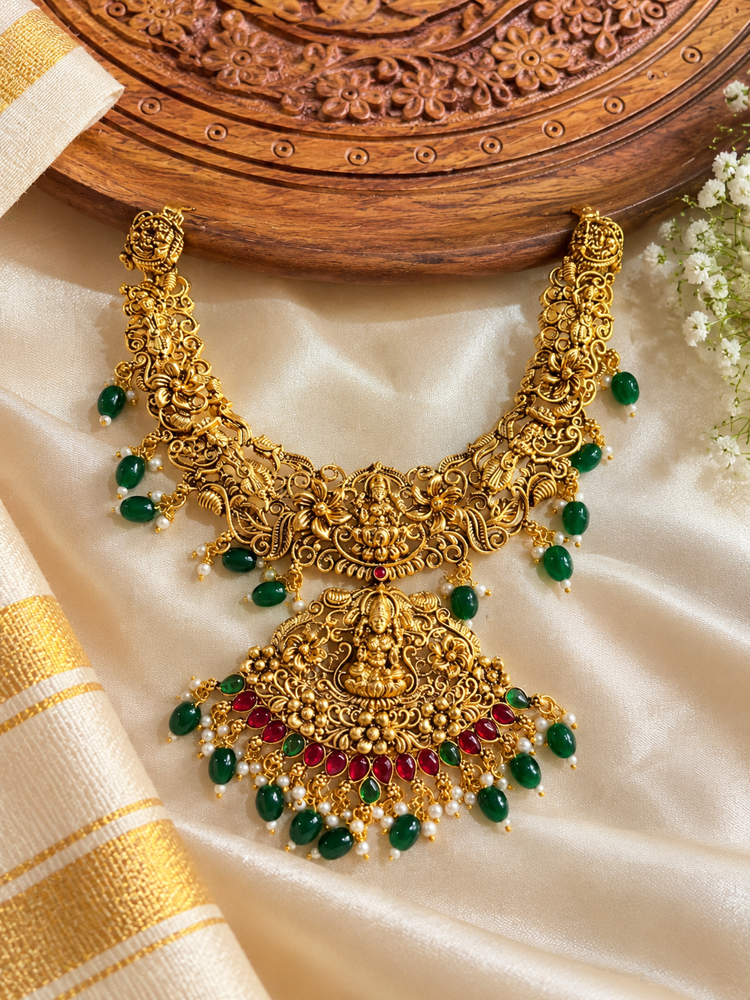 Emerald set