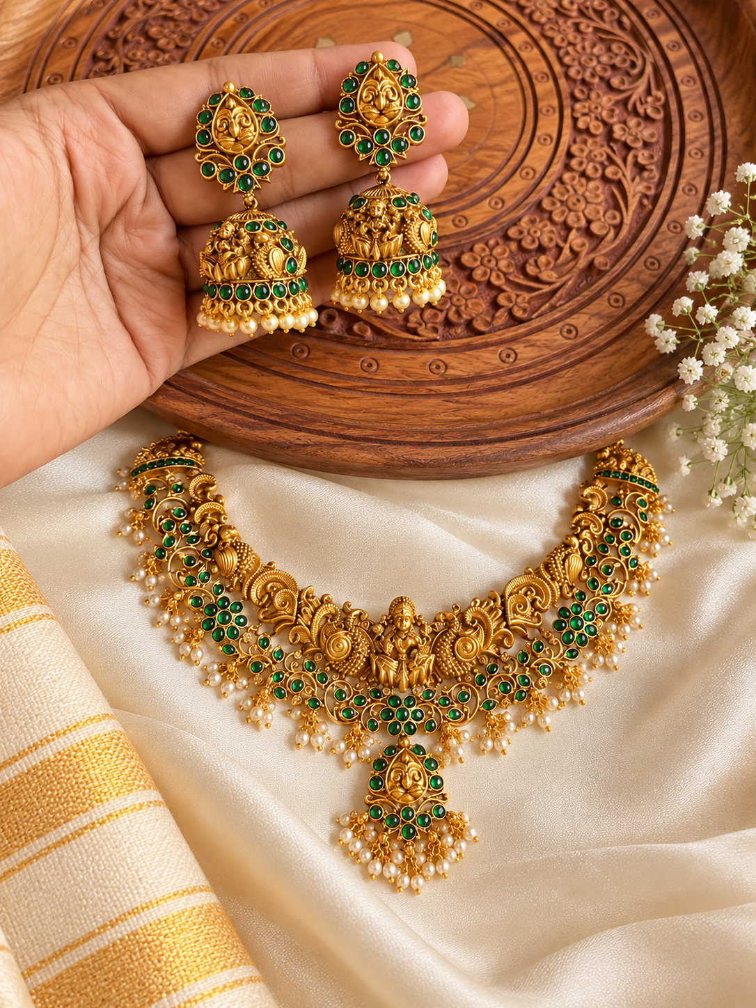 Emerald set