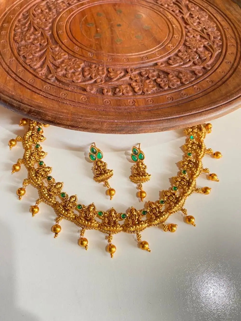 Emerlad Lekshmi set