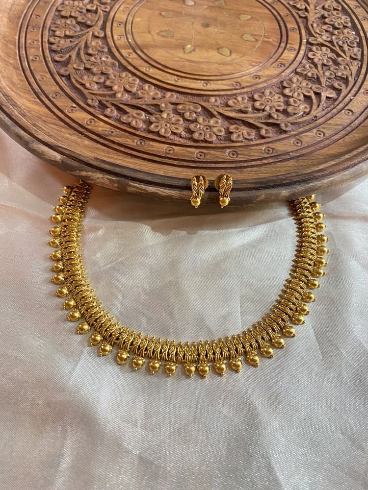 Gold lookalike set