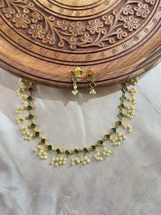 Emerald pearl set