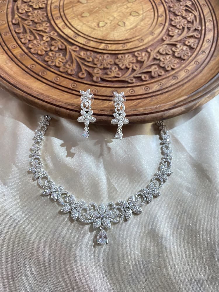 Diamond lookalike flower set