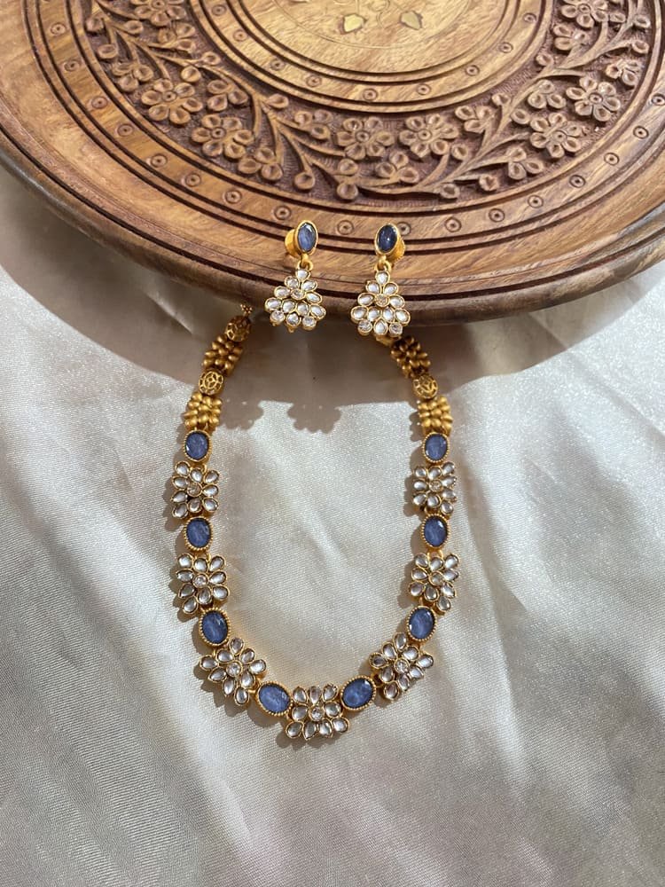 Saphire stone set