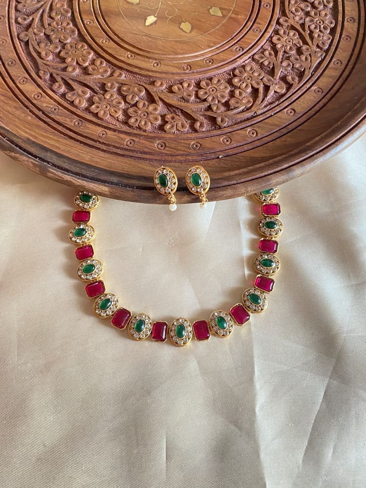 Multi color neckset