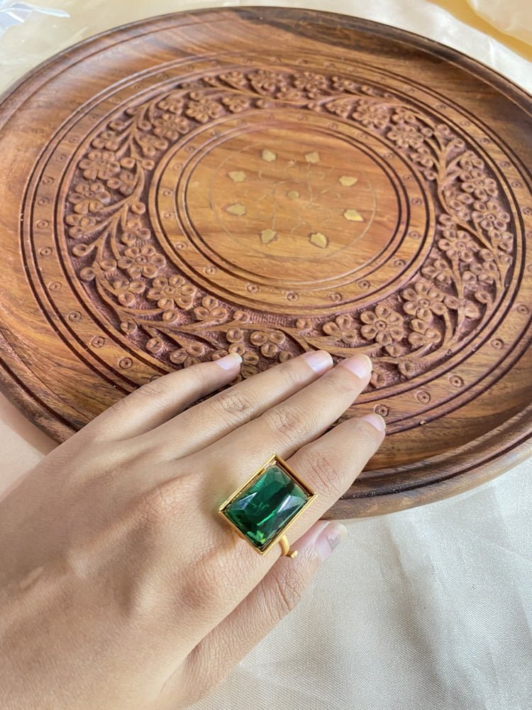 Adjustable Emerald ring